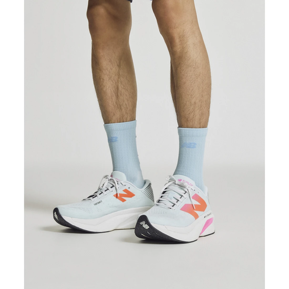 기안84 x 뉴발란스 살라고뛴다 드라이쿨 논슬립 크루삭스 L 블루 NBGEGSA401-51