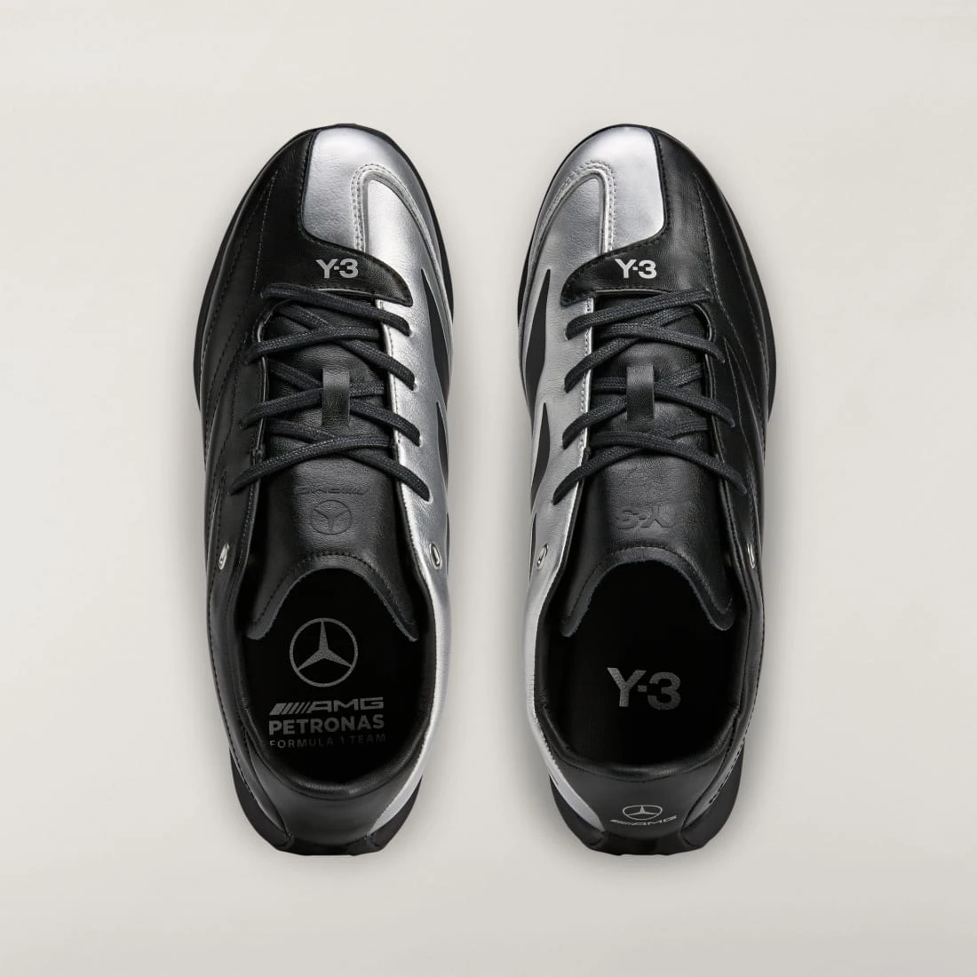 Y-3 x 메르세데스 AMG 페트로나스 F1 팀 실버 애로우 페로자 로우 블랙 실버 메탈릭 KK1824