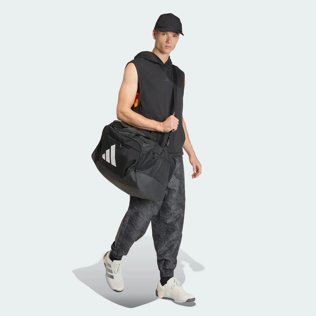 아디다스 트레이닝 디펜더 미디움 더플백 블랙 화이트 JZ0607