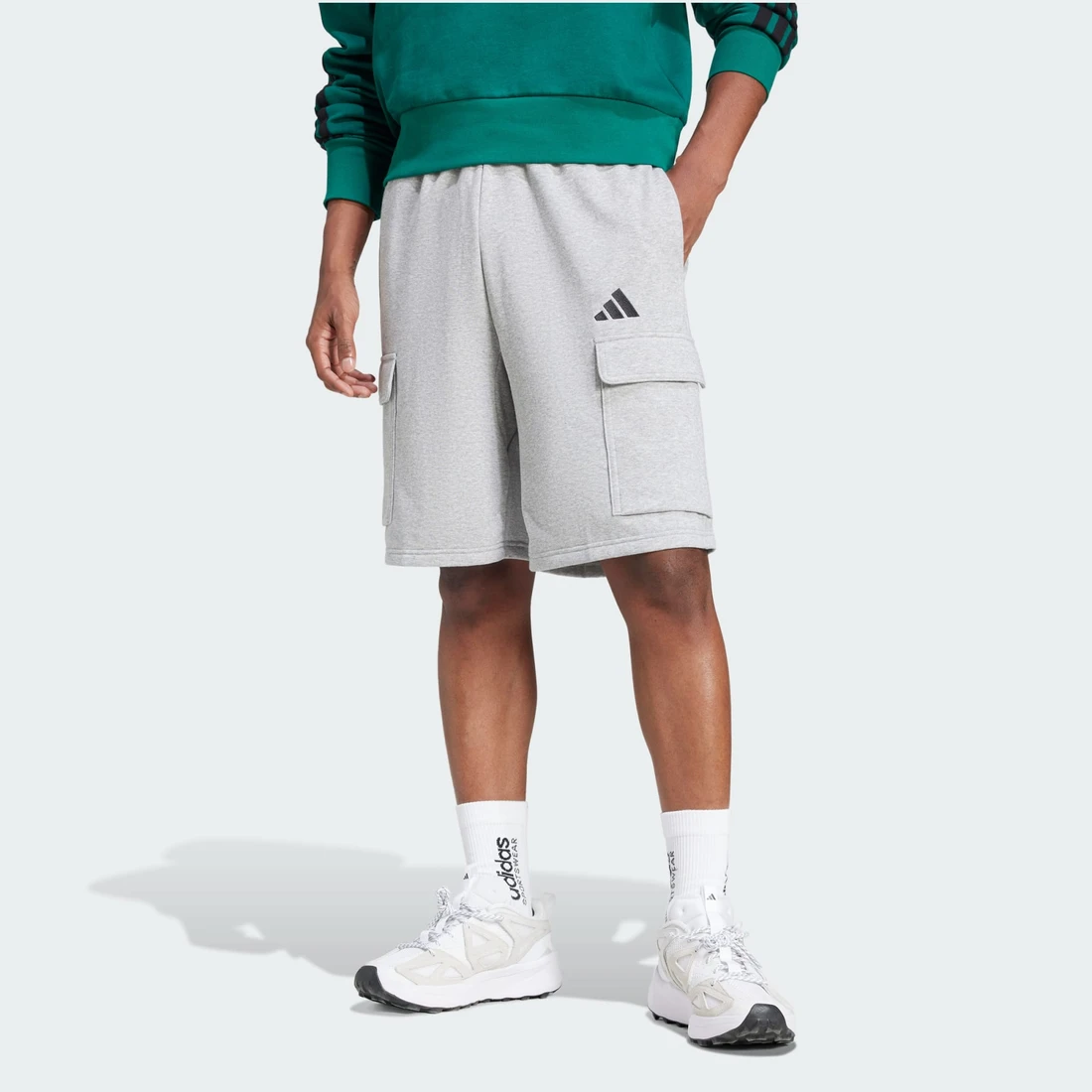 아디다스 ESSENTIALS FEEL COZY FRENCH TERRY CARGO 쇼츠 JE6290