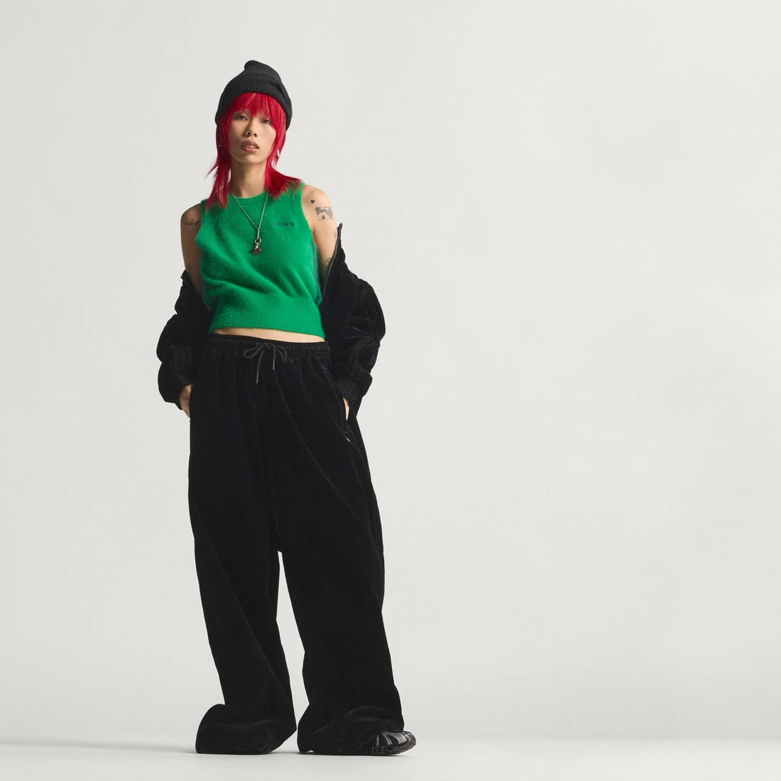 아디다스 브러쉬드 트윌 오버사이즈 파이어버드 트랙 팬츠 유틸리티 블랙 - KR 사이즈 우먼스 KT0695