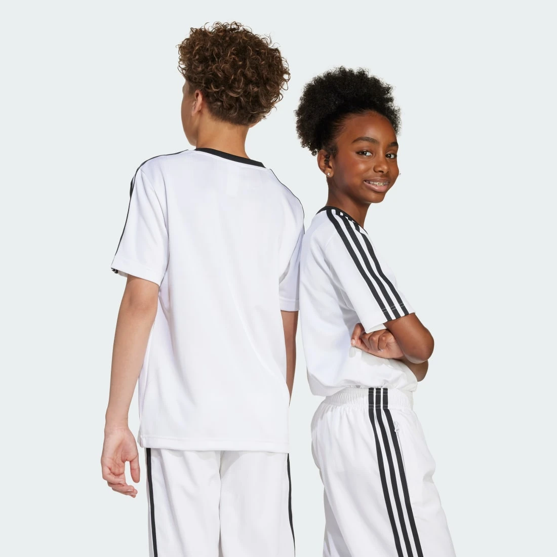 아디다스 Jacquard 키즈 티 JV8655