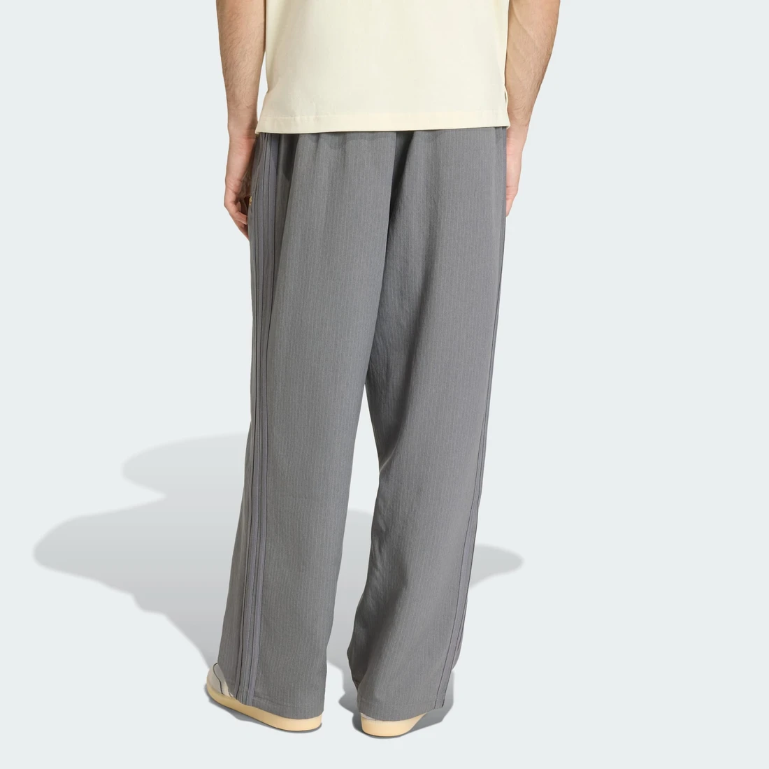 아디다스 오리지널스 파이어버드 루즈 핀스트라이프 트랙 팬츠 그레이 포 - KR 사이즈 KE2172