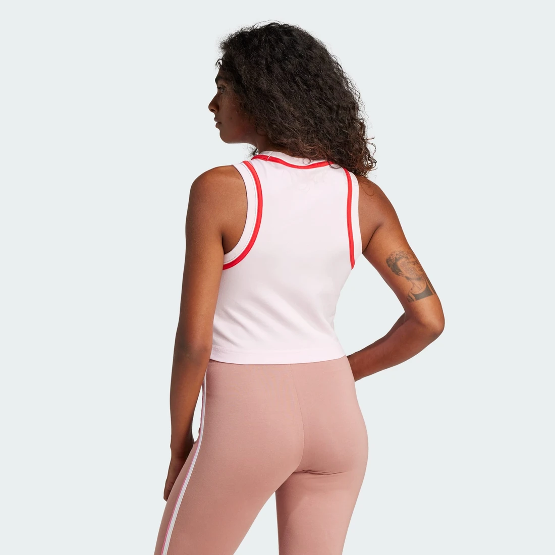 아디다스 에센셜 컬러팝 코튼 크롭 탑 JD5554