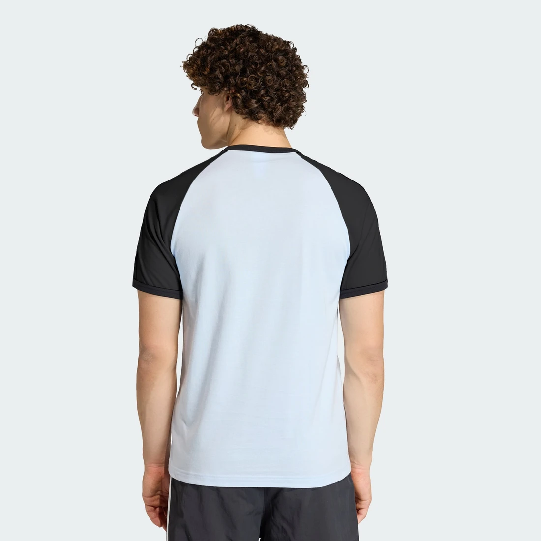 아디다스 3-STRIPES 티 KE2423