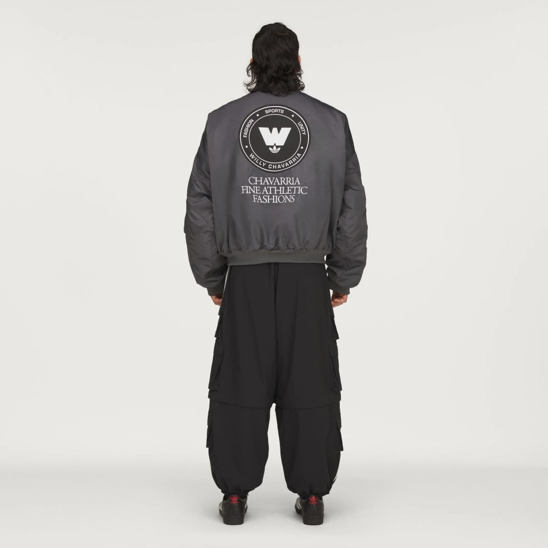 아디다스 CHAVARRIA 봄버 재킷 KV2248