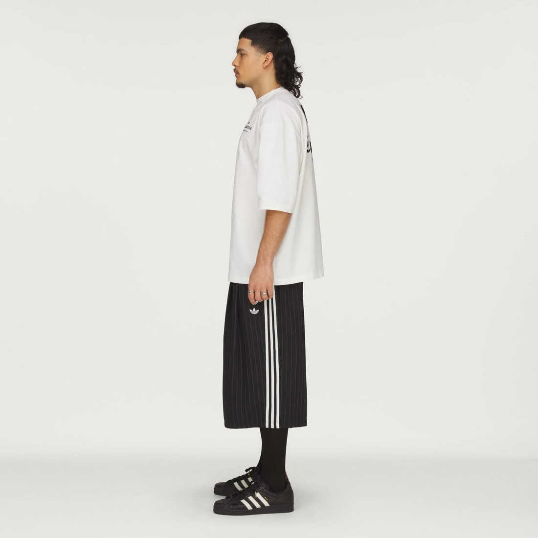 아디다스 x 윌리 차바리아 로고 숏슬리브 티셔츠 오프 화이트 - KR 사이즈 KR8687