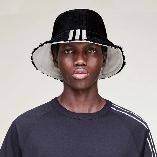 Y-3 x 요지 야마모토 스트라이프 버킷햇 블랙