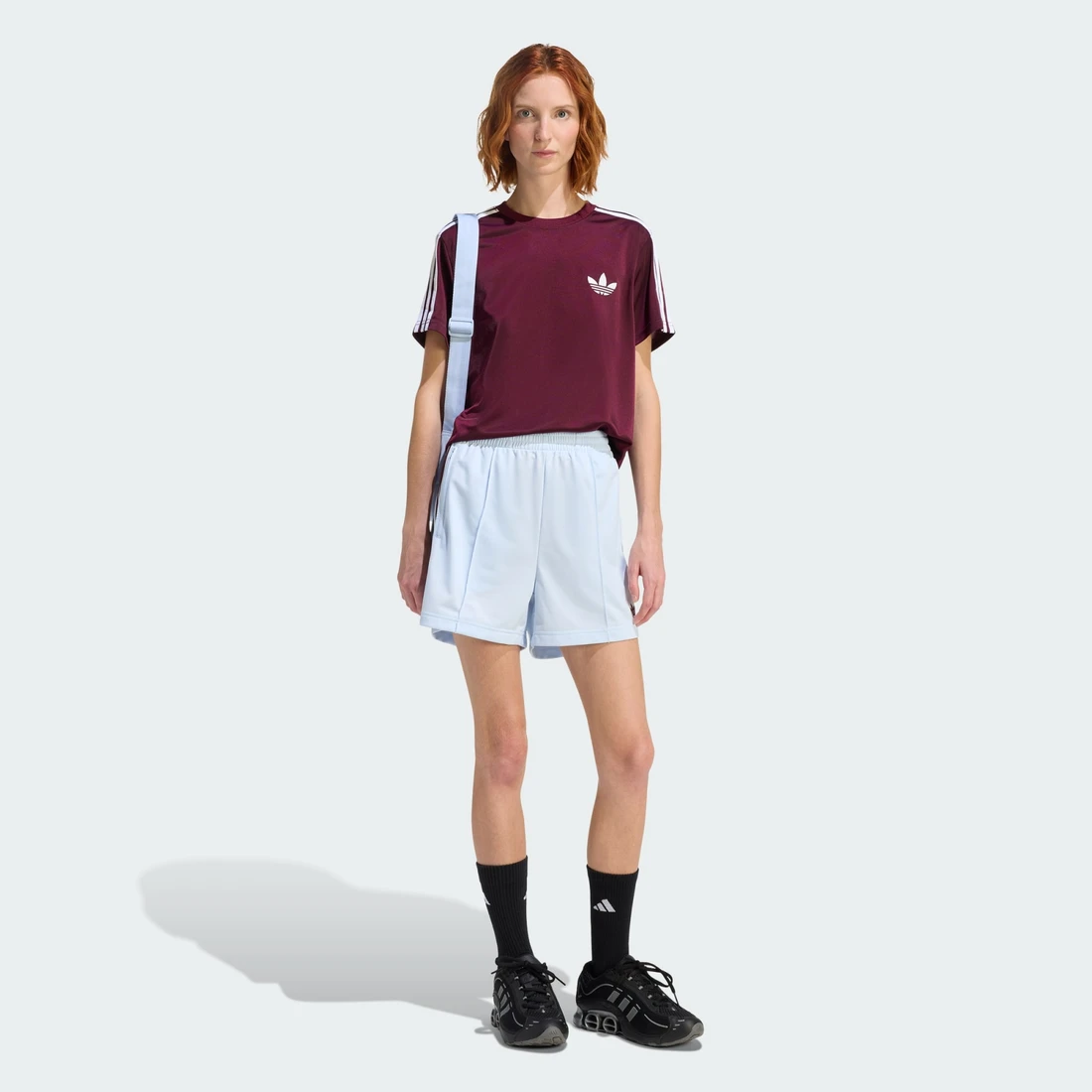 아디다스 파이어버드 클래식 쇼츠 크리스탈 스카이 마룬 - US 사이즈 우먼스 KD3670