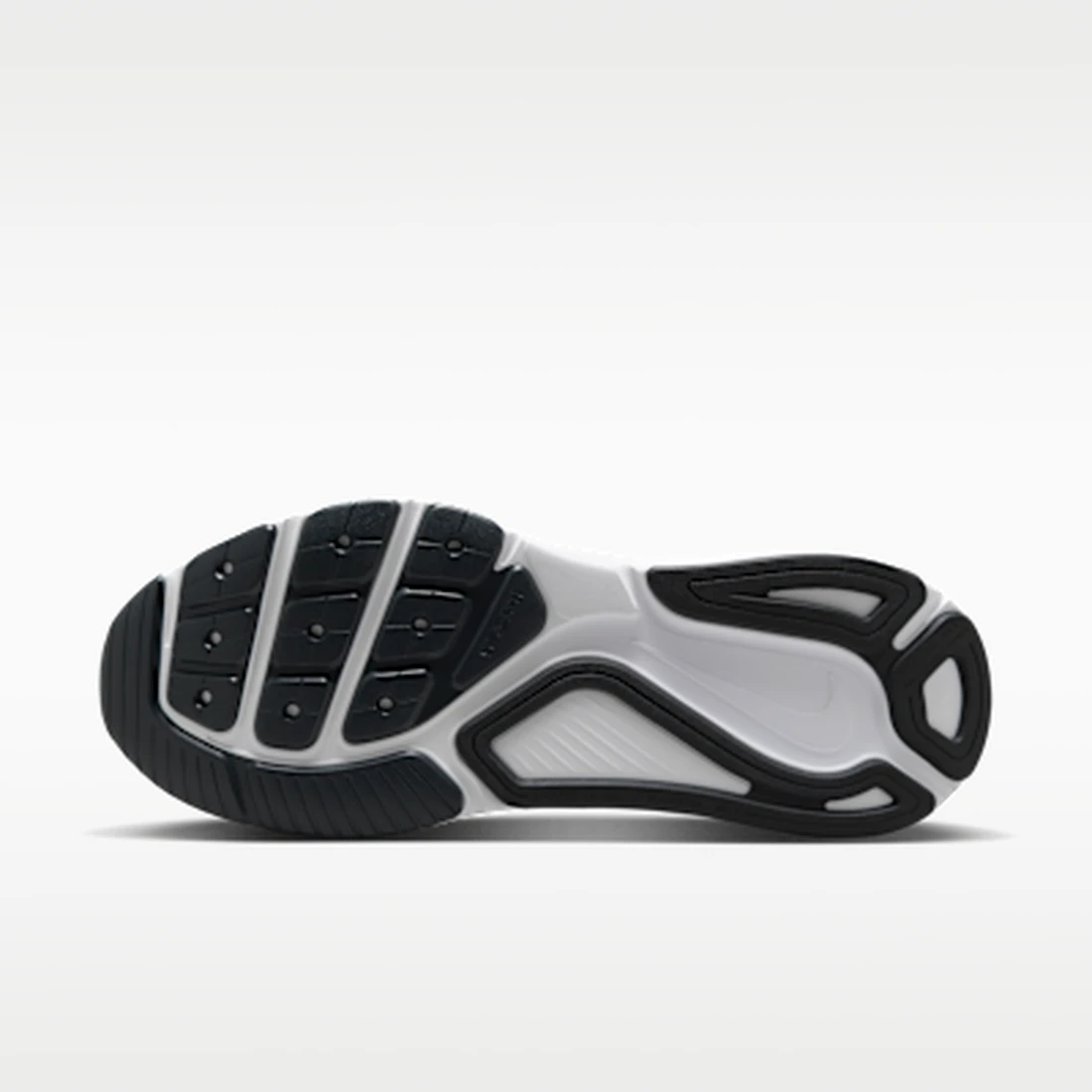 나이키 스트럭처 26 와이드 블랙 울프 그레이 HQ2588-001