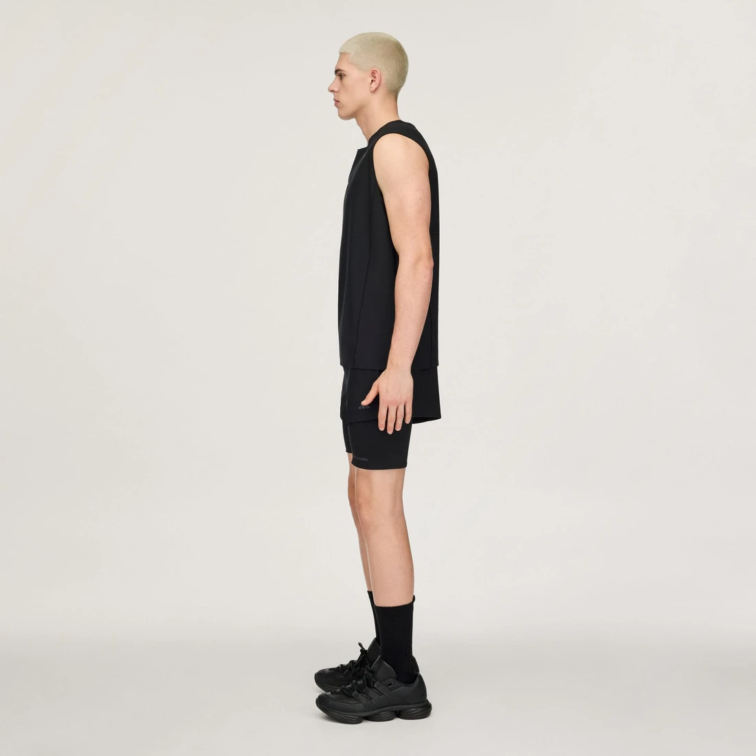 아디다스 x 엔타이어 스튜디오 D4T 트레이닝 탱크 블랙 - KR 사이즈 KD6622