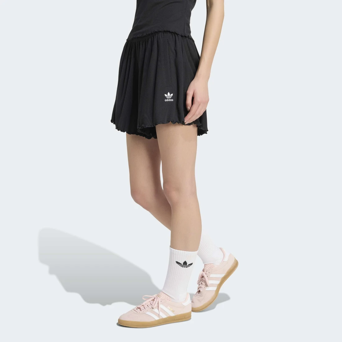 아디다스 Ess Shorts KE1102