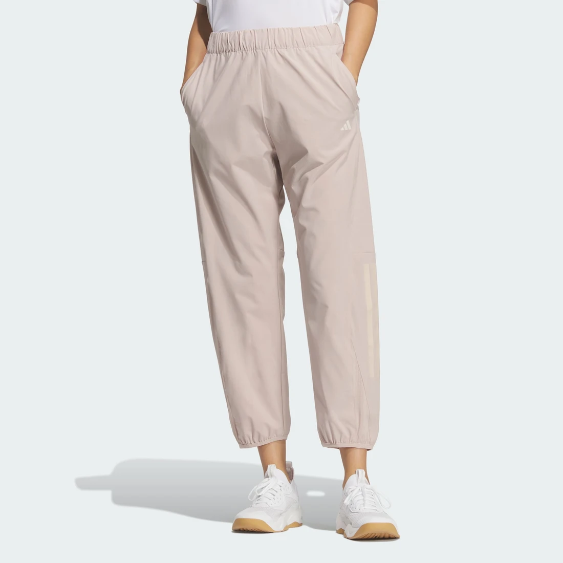 아디다스 트레이닝 에센셜 플러스 루즈 핏 스트레치 우븐 9/10 테이퍼드 팬츠 KE9135