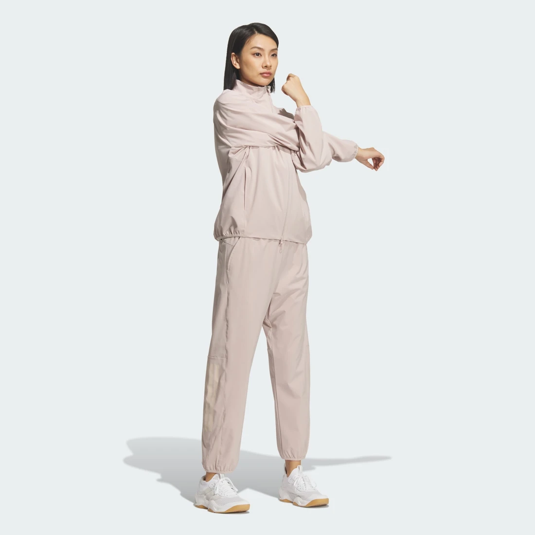 아디다스 트레이닝 에센셜 플러스 루즈 핏 스트레치 우븐 9/10 테이퍼드 팬츠 KE9135