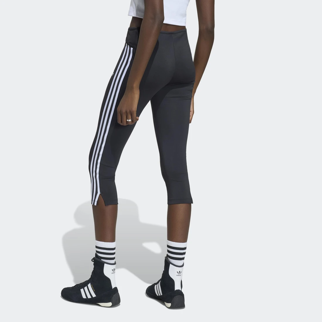아디다스 아딜레늄 5.0 카프리 팬츠 블랙 - KR 사이즈 우먼스 KX0638