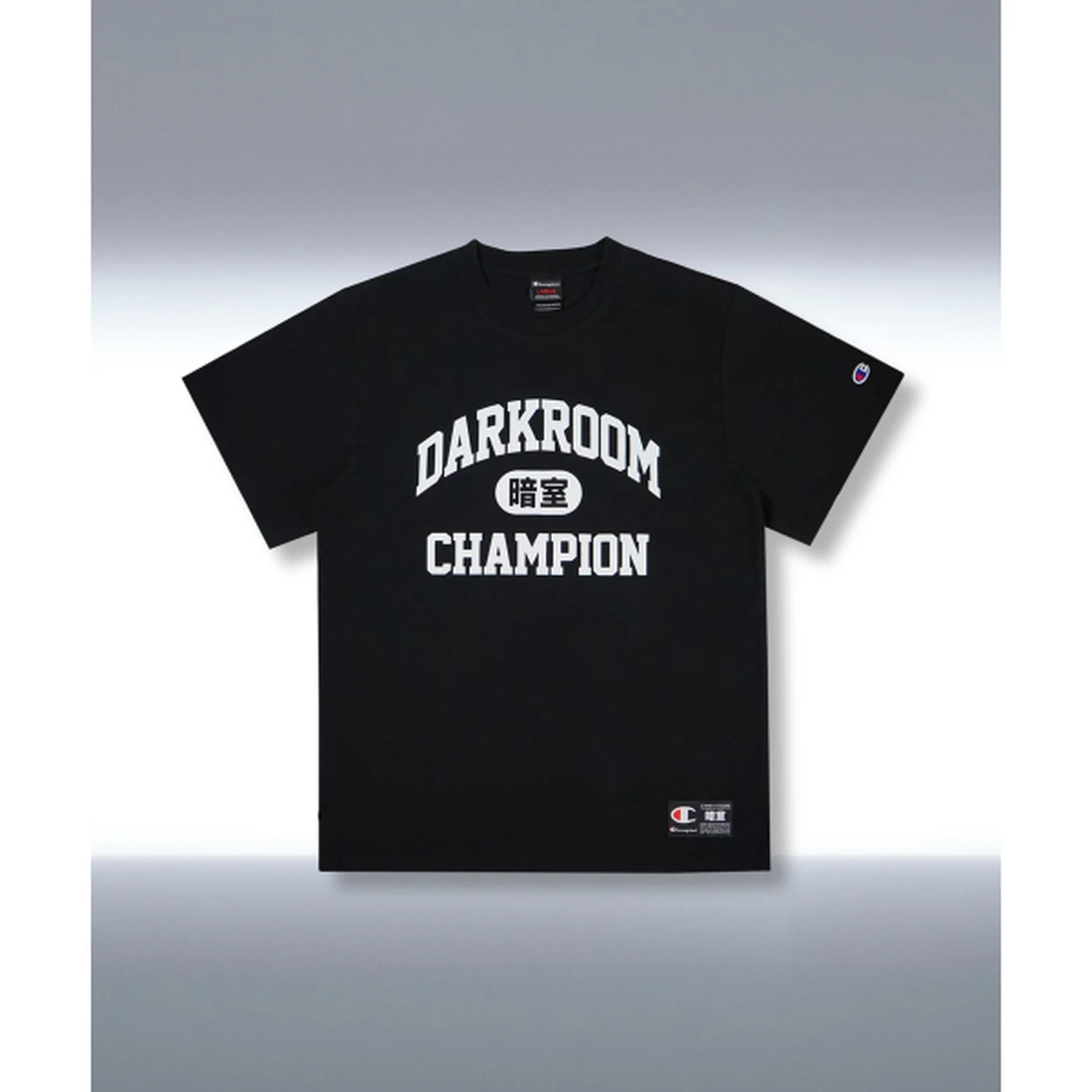 챔피온 X 다크룸 스튜디오 반팔 티셔츠 블랙 CHPU261KCJP005BK