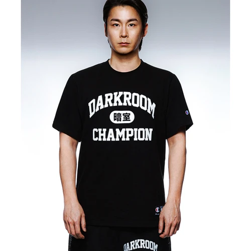 챔피온 X 다크룸 스튜디오 반팔 티셔츠 블랙