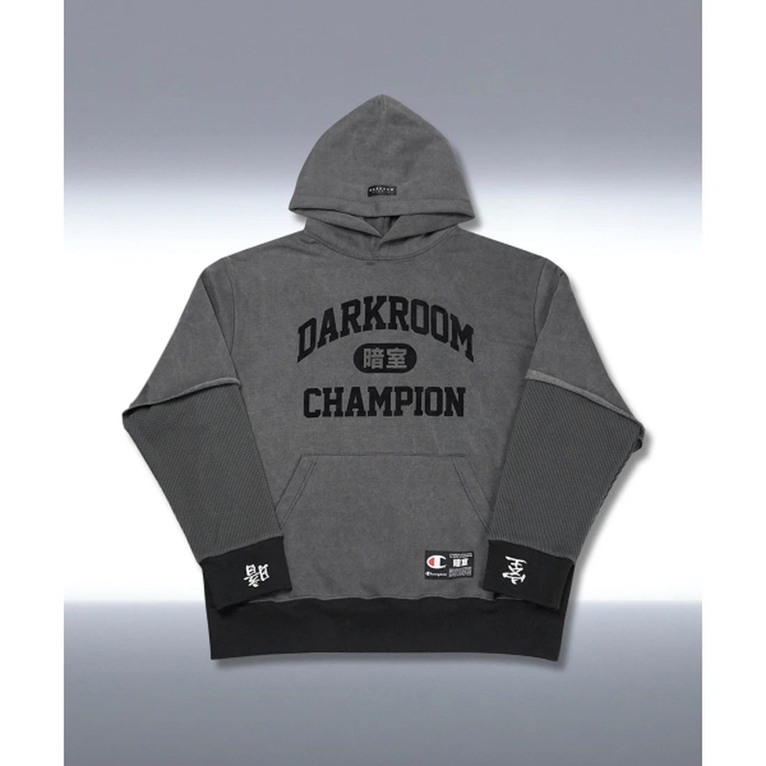 챔피온 X 다크룸 스튜디오 헤비웨이트 레이어드 후드 티셔츠 차콜 CHPU261KCJP002CC