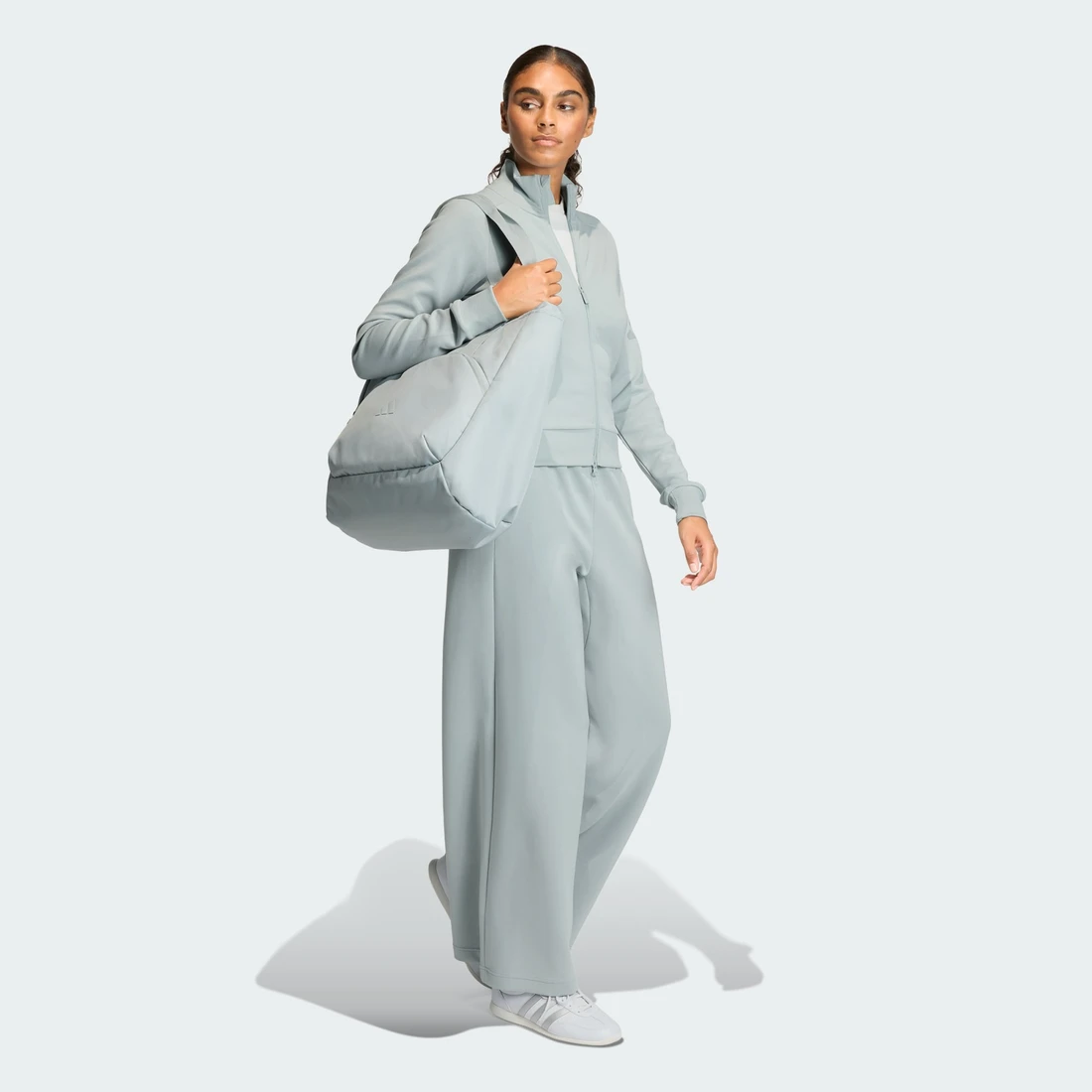 아디다스 SOFT LUX 슬림 트랙 탑 KE9142