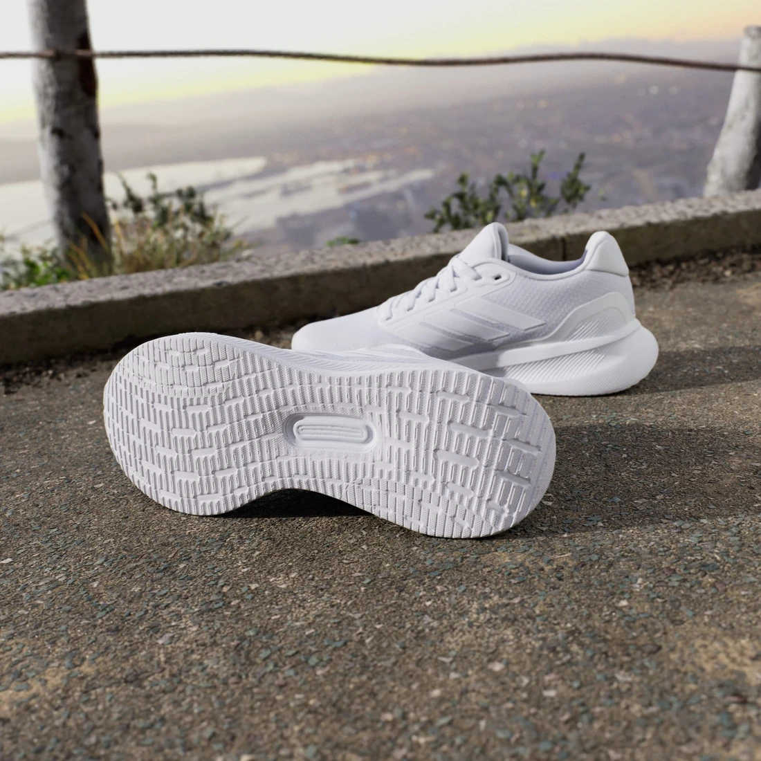 아디다스 런팔콘 5 IH7760