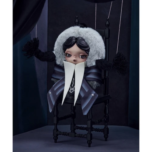 팝마트 스컬판다 X 웬즈데이 인형 키링 (네버모어 아카데미 유니폼 버전)