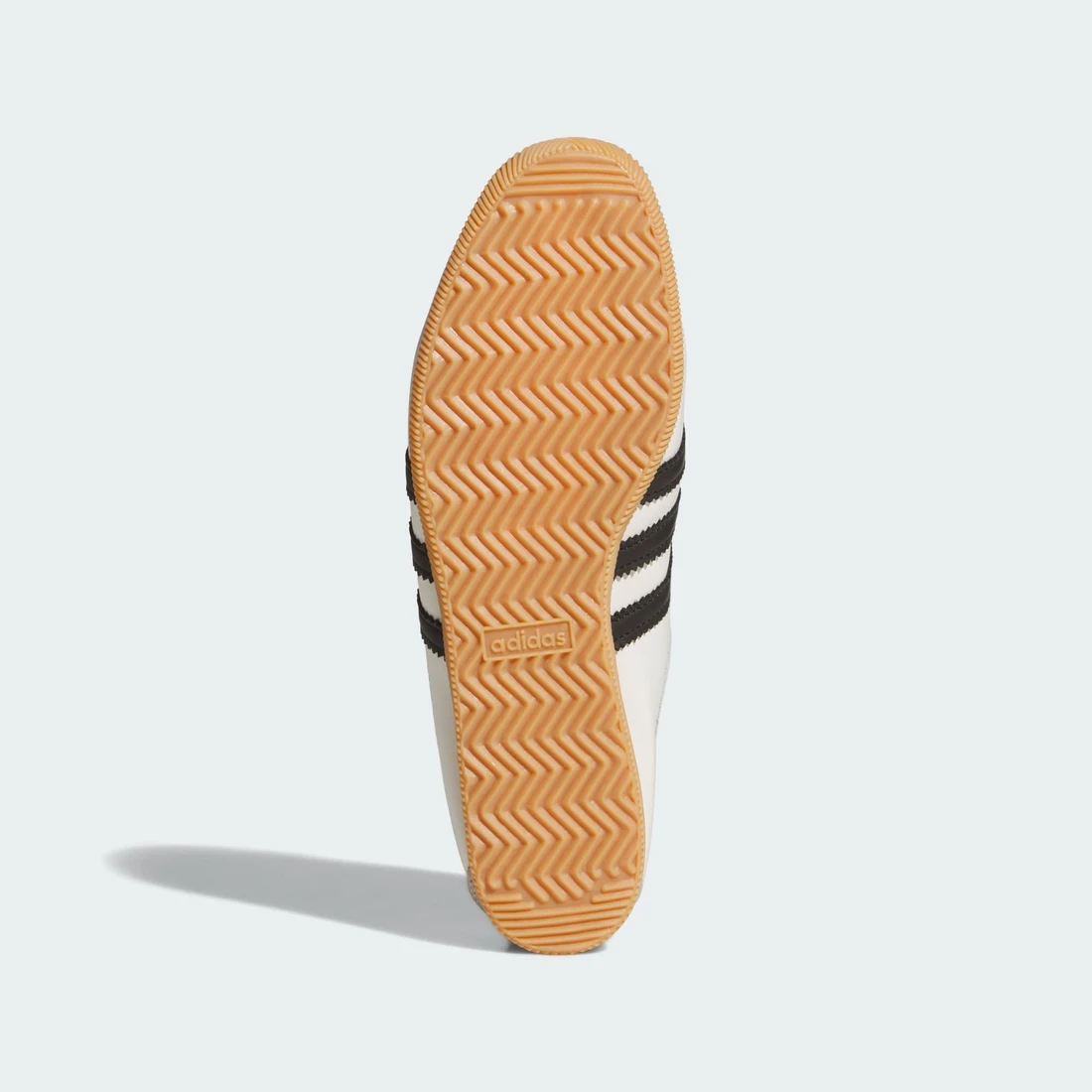 아디다스 재팬 오프 화이트 코어 블랙 KK3439