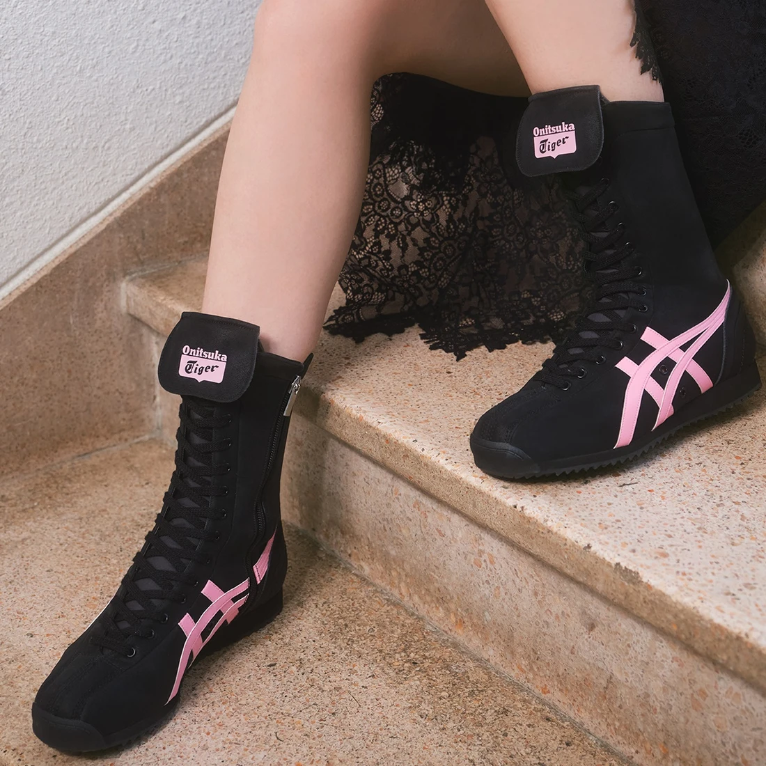 오니츠카 타이거 멕시코 66 복싱 블랙 블라썸 핑크 1183C454-001