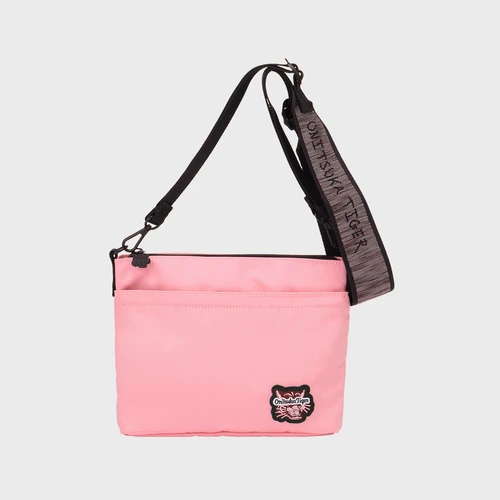 오니츠카 타이거 자수 숄더백