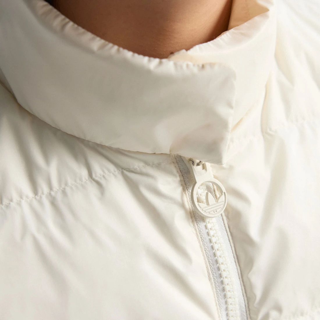 아디다스 오리지널스 다운 베스트 JN9749