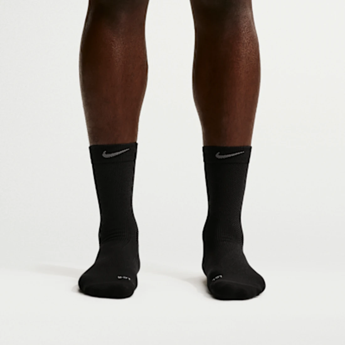 나이키 러닝 라이트웨이트 크루 삭스 블랙 다크 스모크 그레이 (국내 정식 발매 제품) HV6919-010