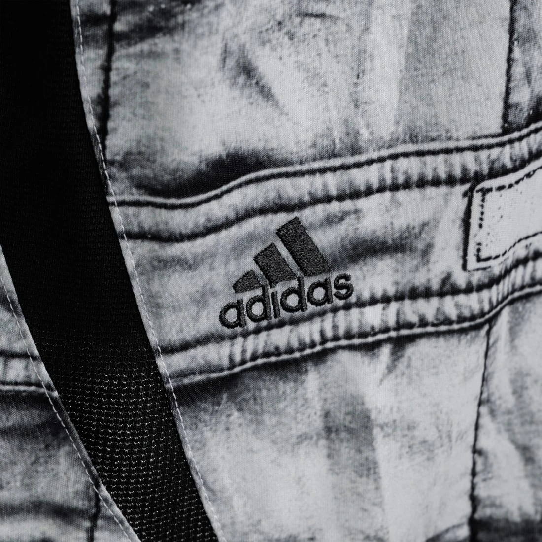 아디다스 피치스 팀가이스트 저지 KR6389