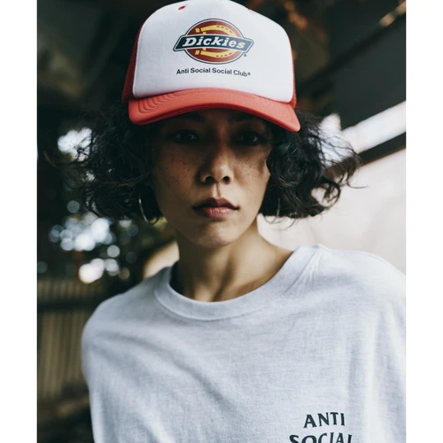 디키즈 X ASSC 트러커 캡 화이트