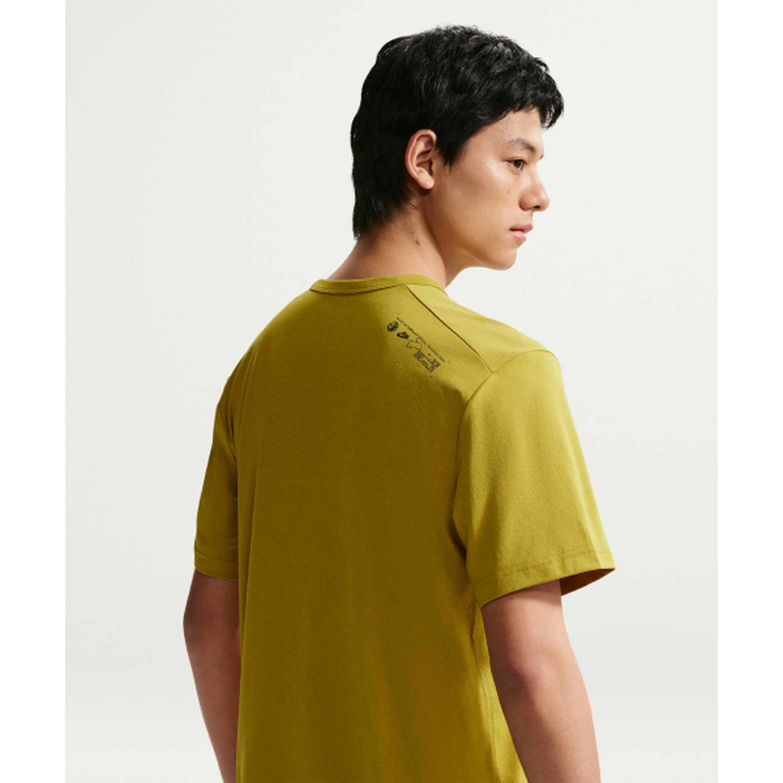 나이키 하이버스 드라이 핏 UV 차단 반소매 러닝 탑 M 피트 모스 IQ3628-322