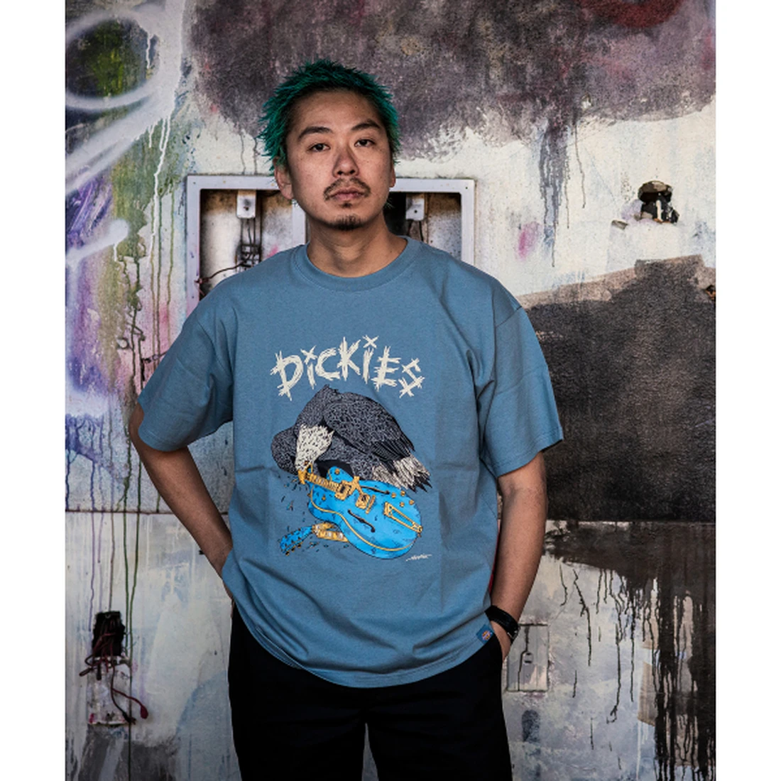 디키즈 X Hirotton 이글 티셔츠 더스티 블루 DK0A8DQN0DL
