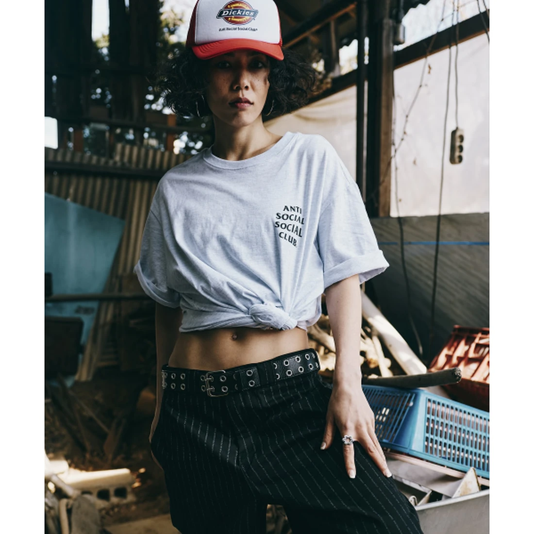 디키즈 X ASSC 로고 티셔츠 그레이 ASSCDKSS01GR