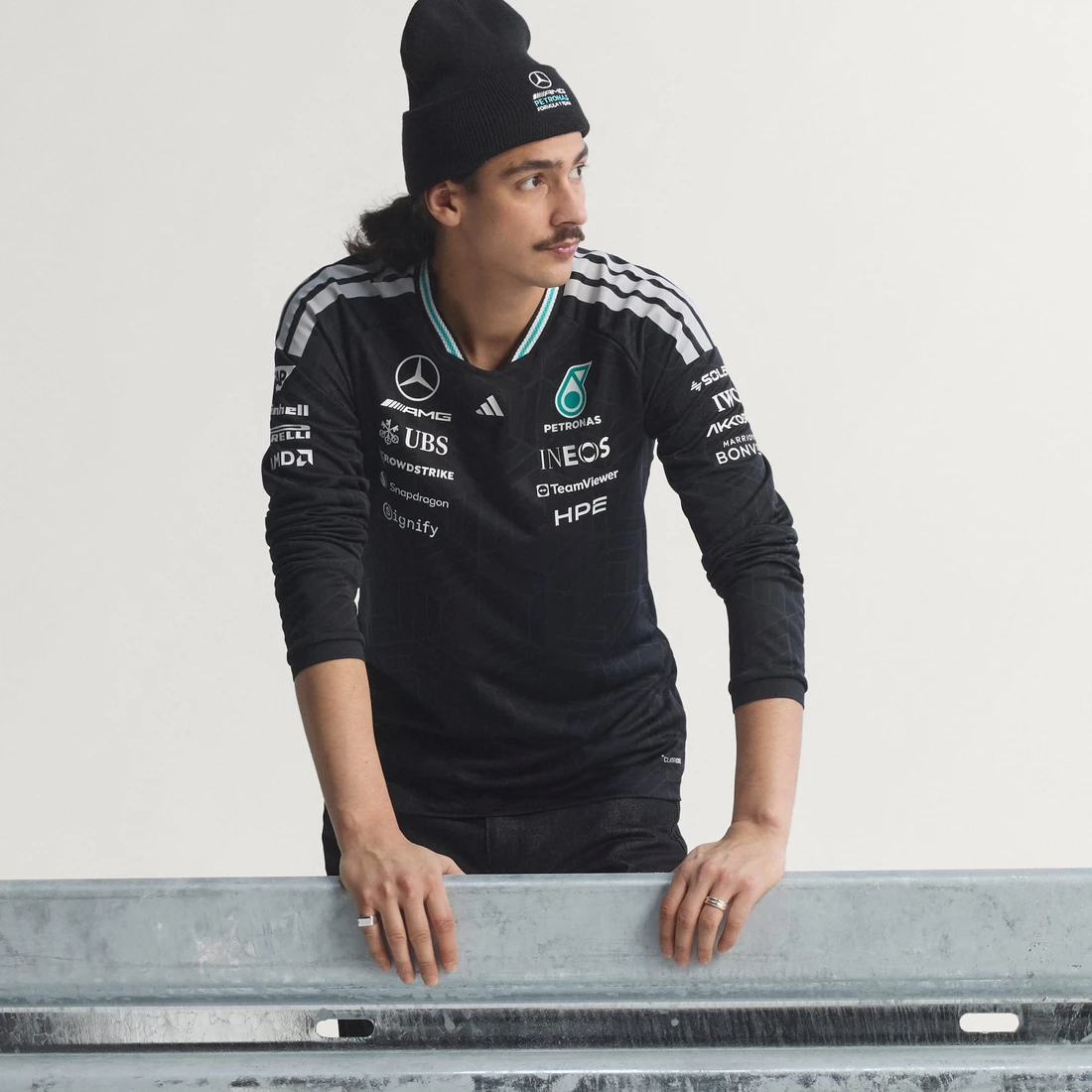 아디다스 메르세데스 - AMG F1 팀 드라이버 저지 어센틱 롱 슬리브 KE5309