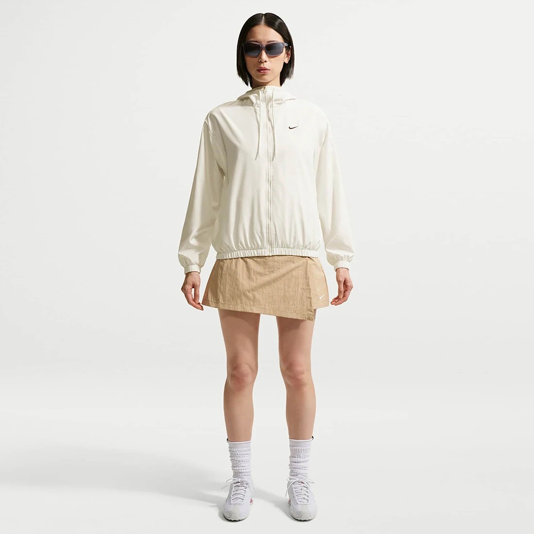 나이키 스포츠웨어 UV 루즈 핏 후드 재킷W 세일 블랙 IM8162-133