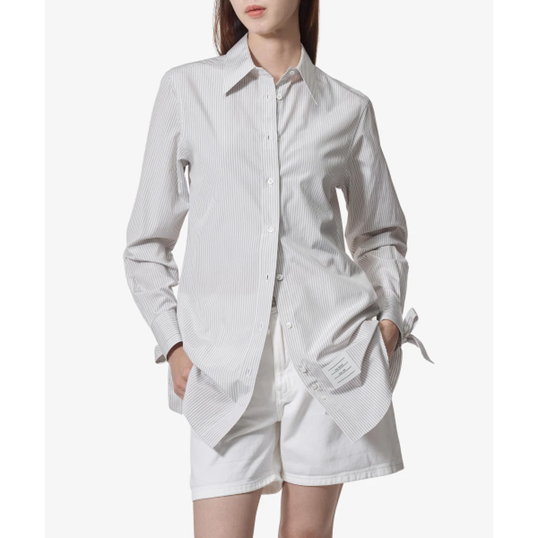 톰 브라운 타이 렝스 보우 커프 실크 셔츠 미디엄그레이 FDSE90AF0743035