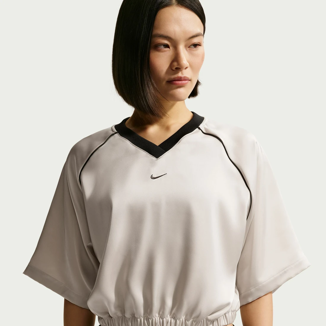 나이키 NSW 오버사이즈 사틴 탑 라이트 본 블랙 - 아시아 우먼스 IH1331-072