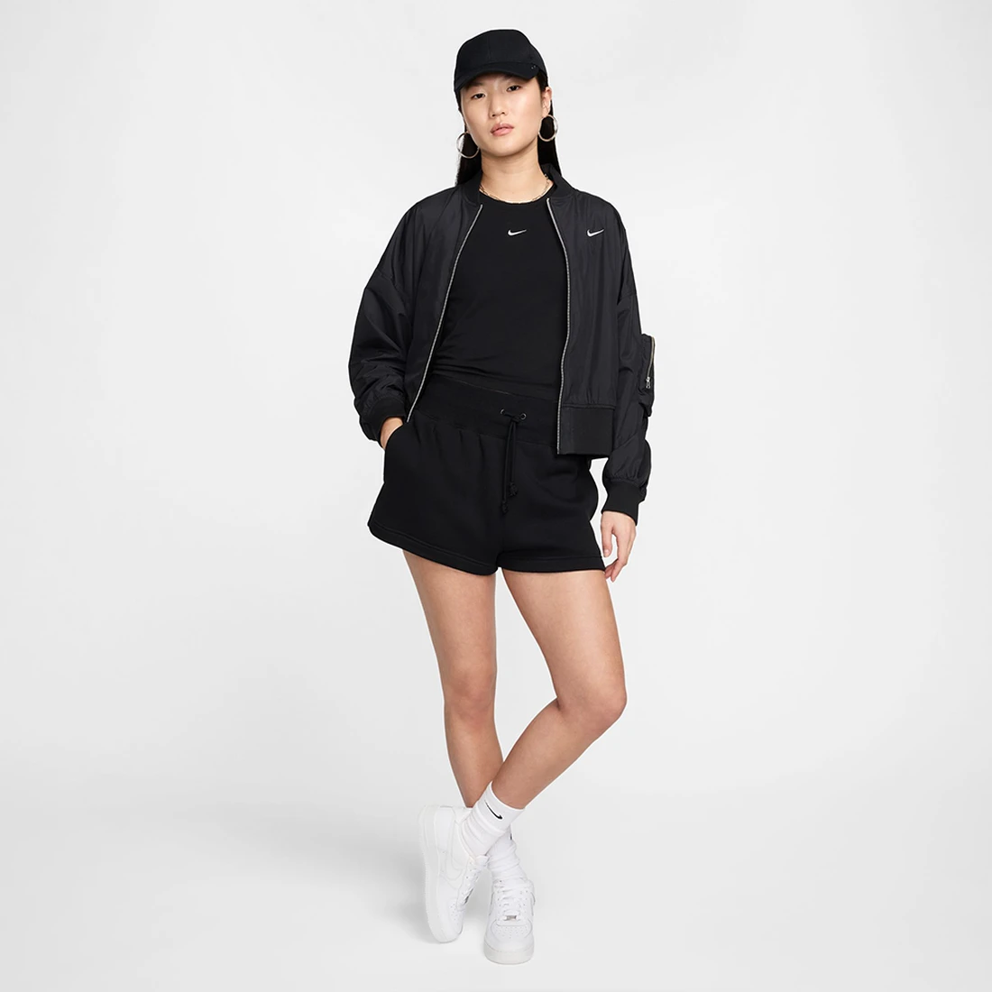 나이키 NSW 칠 니트 티셔츠 블랙 화이트 - 아시아 우먼스 FV5509-010
