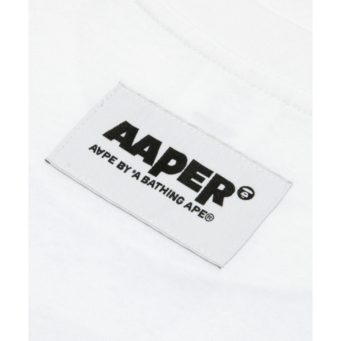 에이프 AAPER 그래픽 롱슬리브 티셔츠 화이트 AAPLTM1820XXQWHX
