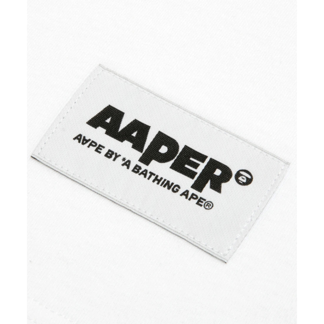 에이프 AAPER 그래픽 티셔츠 화이트 AAPTEM1821XXQWHX