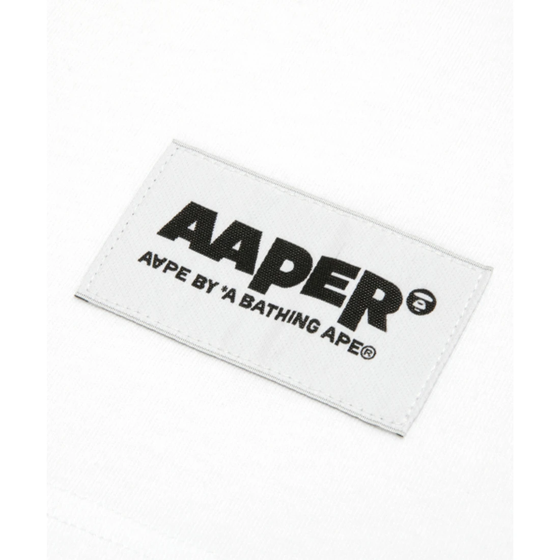 에이프 AAPER 그래픽 티셔츠 화이트 AAPTEM1827XXQWHX