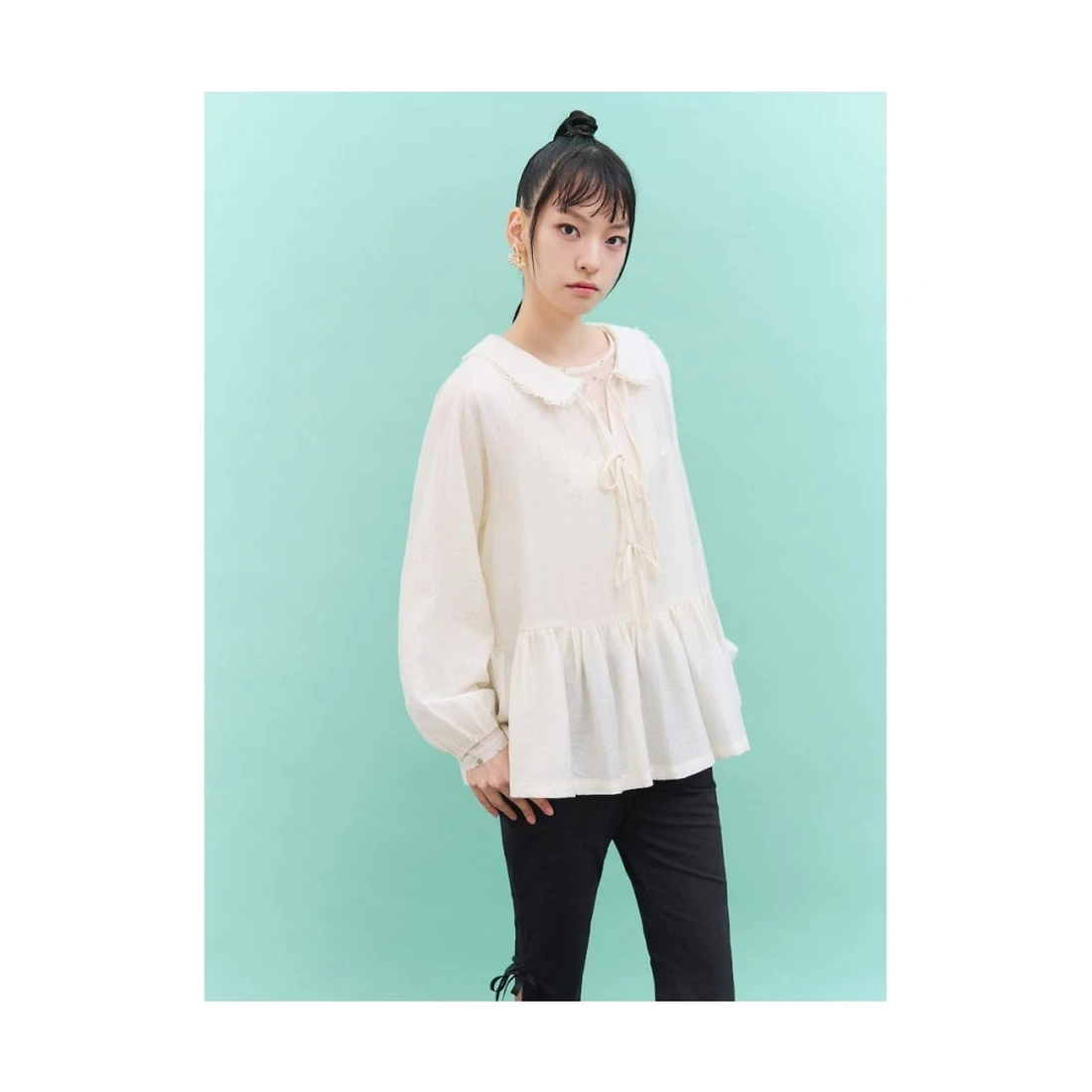 민주킴 셔링 리본 블라우스 아이보리 356864SX10
