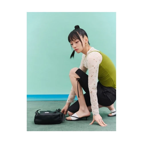 [민주킴] 사이드 리본 카프리 팬츠 블랙