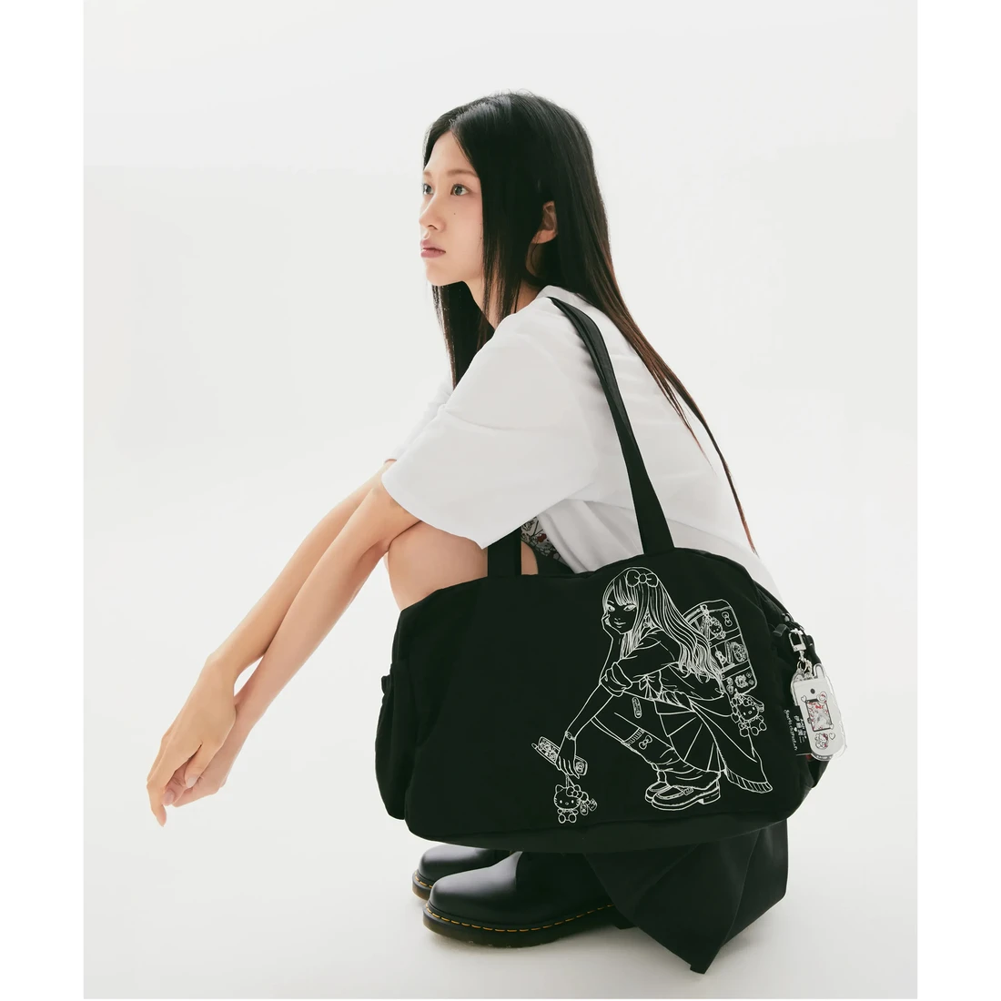 스파오 x 산리오 x 이토 준지 숄더백 블랙 SPAKG49U02