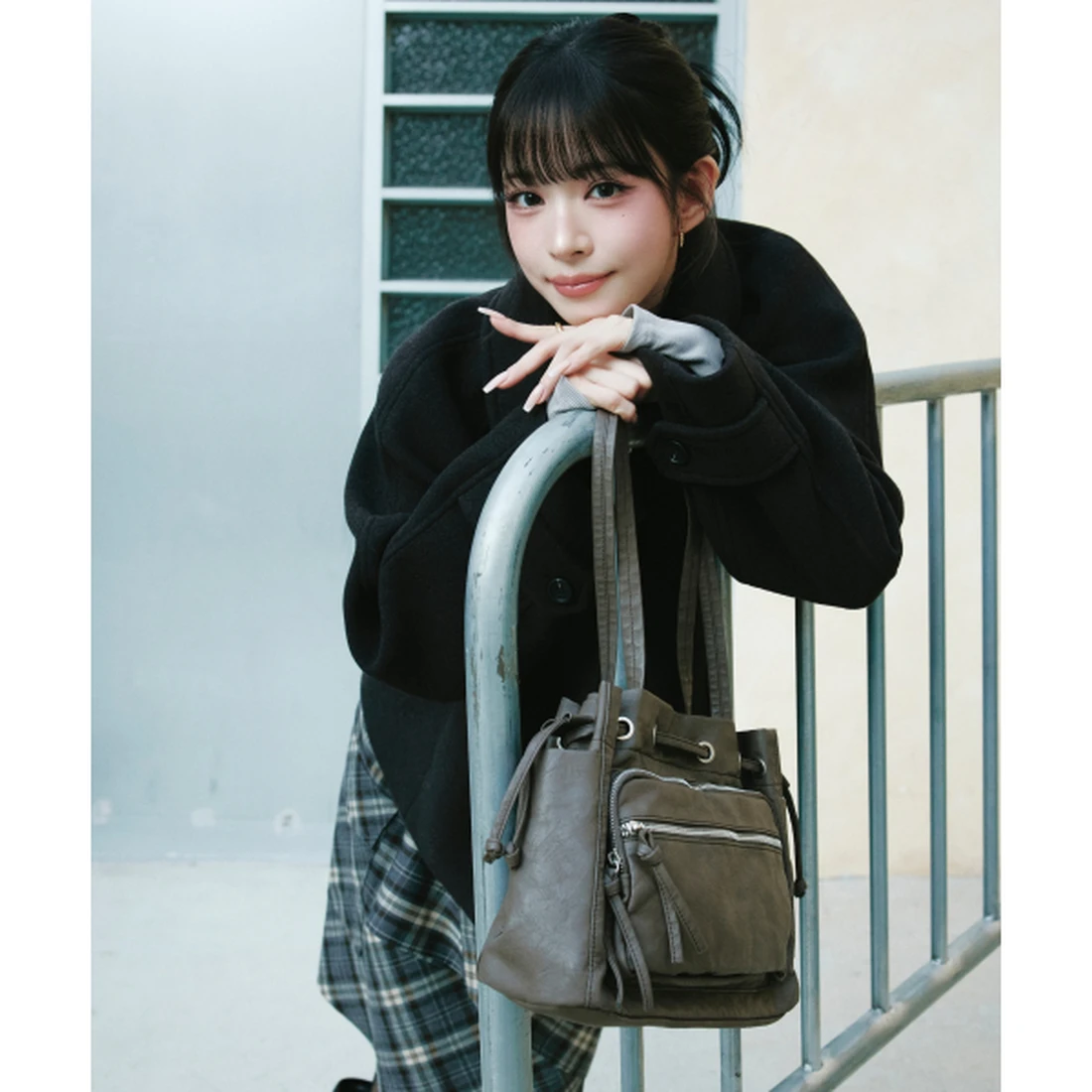 미쏘 울 블렌디드 반더블 스탠카라 숏 코트 블랙 브라운 MIWJHGV32B 이미지 2