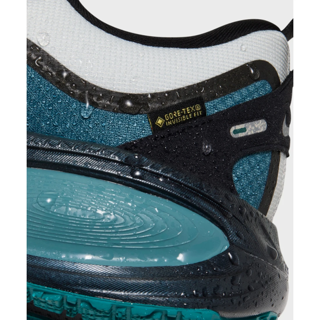 나이키 보메로 18 GORE-TEX M 오프 화이트 스모키 블루 브라이트 스프루스 블랙 IQ0456-100 이미지 2