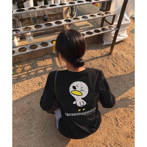 안녕자두야X탄산 윙크 꼬꼬 롱슬리브 (블랙)