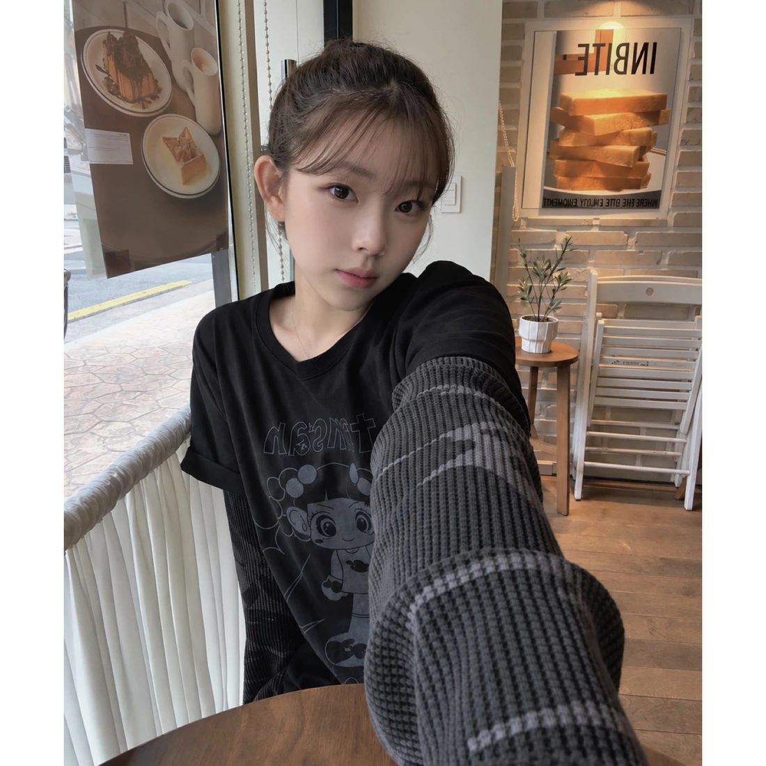 안녕자두야X탄산 슈퍼 자두 레이어드 롱슬리브 (블랙) T26FCLS24